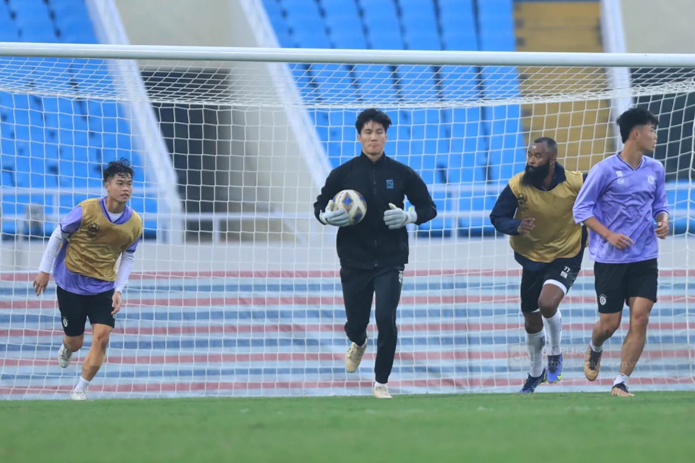 Cơ hội vàng cho cầu thủ trẻ Hà Nội FC trong trận chia tay AFC Champions League